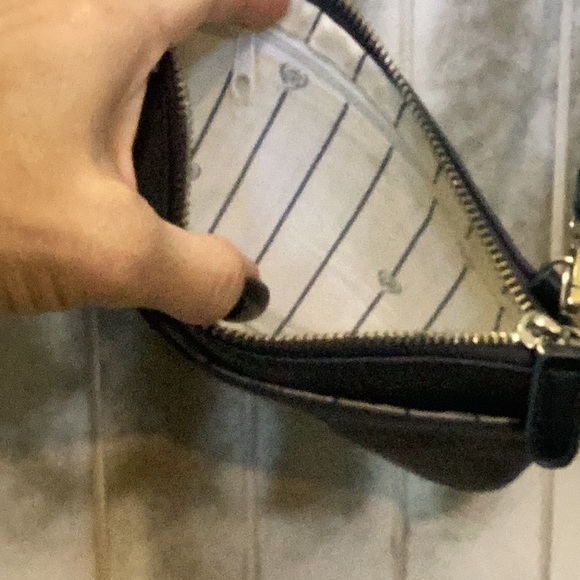 Brighton small crossbody, blue with heart design, 8” x 5” EUC - Picture 7 of 8